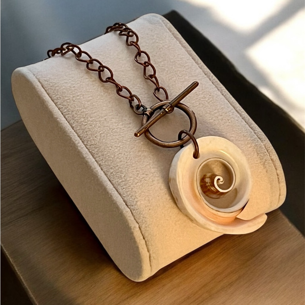 New Unique Shell Spiral Slice Pendant On Copper Chain Necklace W Toggle Clasp 15$